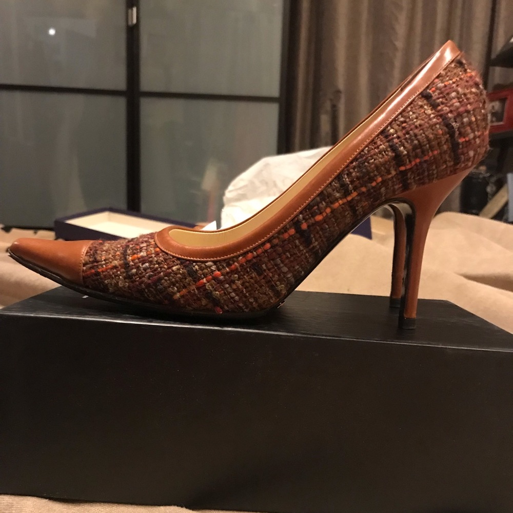 SZ 38 1/2 Dolce & Gabbana Leather & Tweed Heels